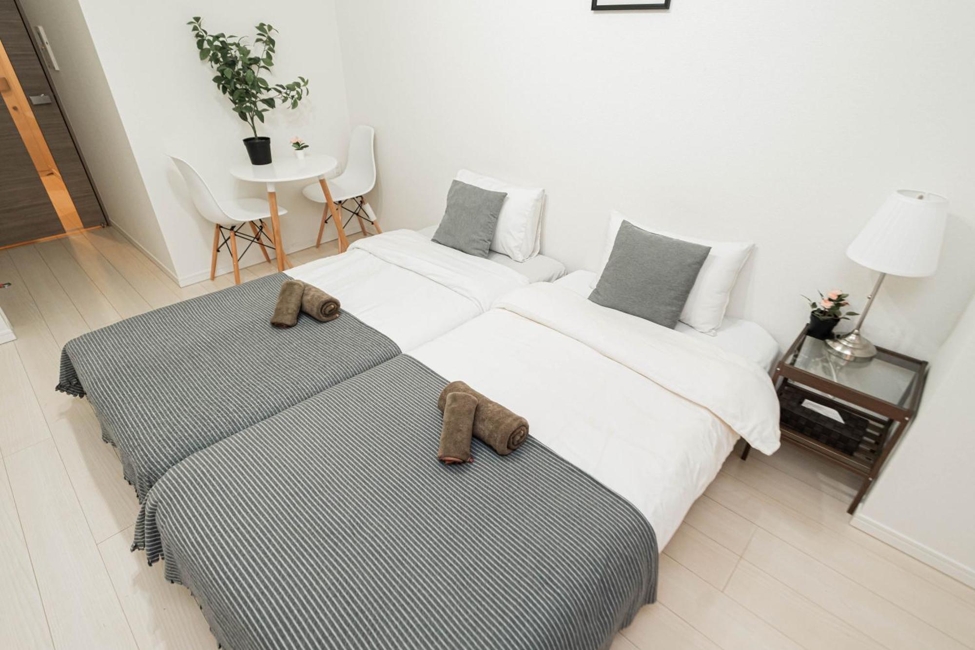 Shinjuku High-rise Great For Couples & Groups
