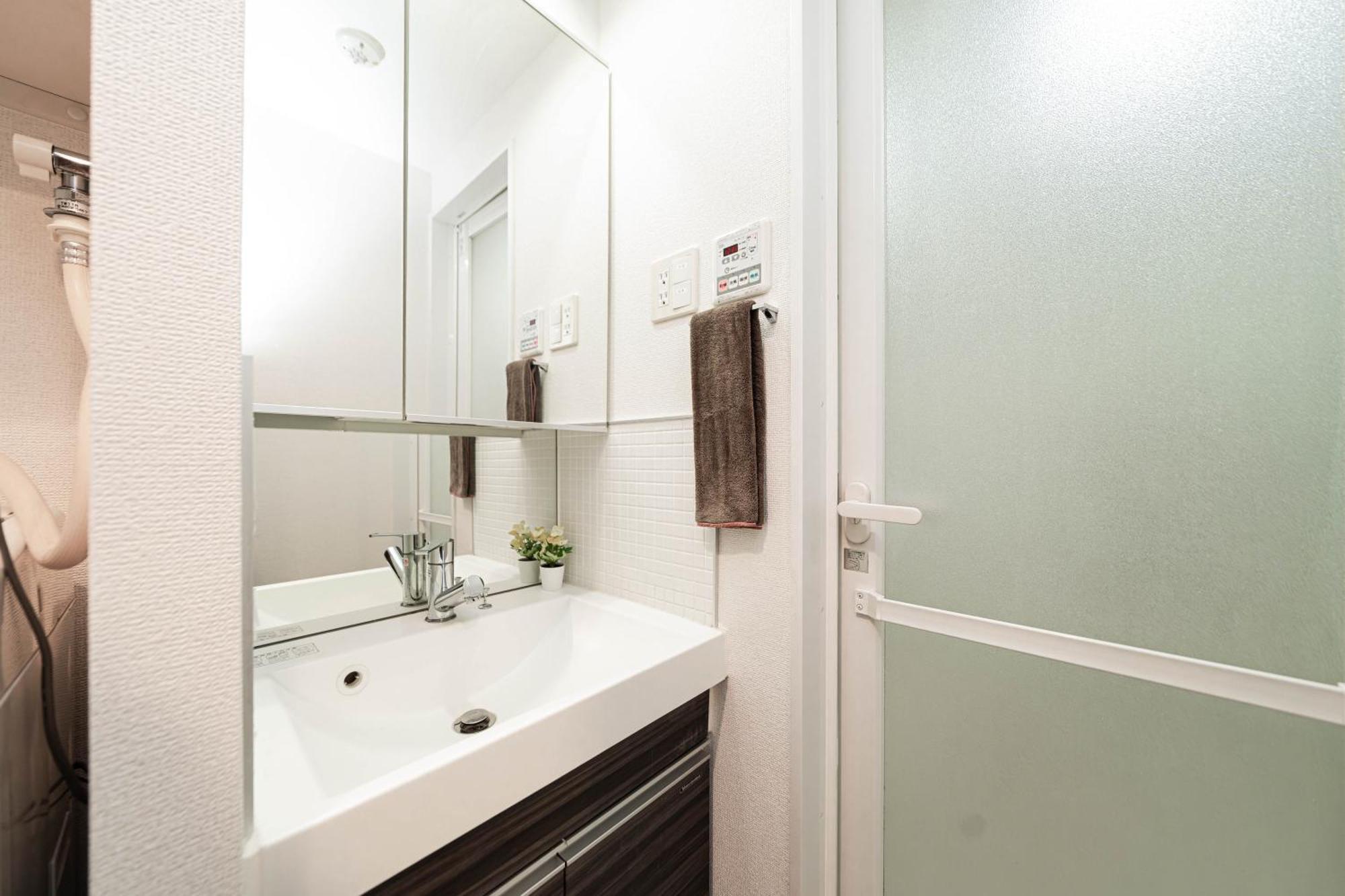 Shinjuku High-rise Great For Couples & Groups Tokyo