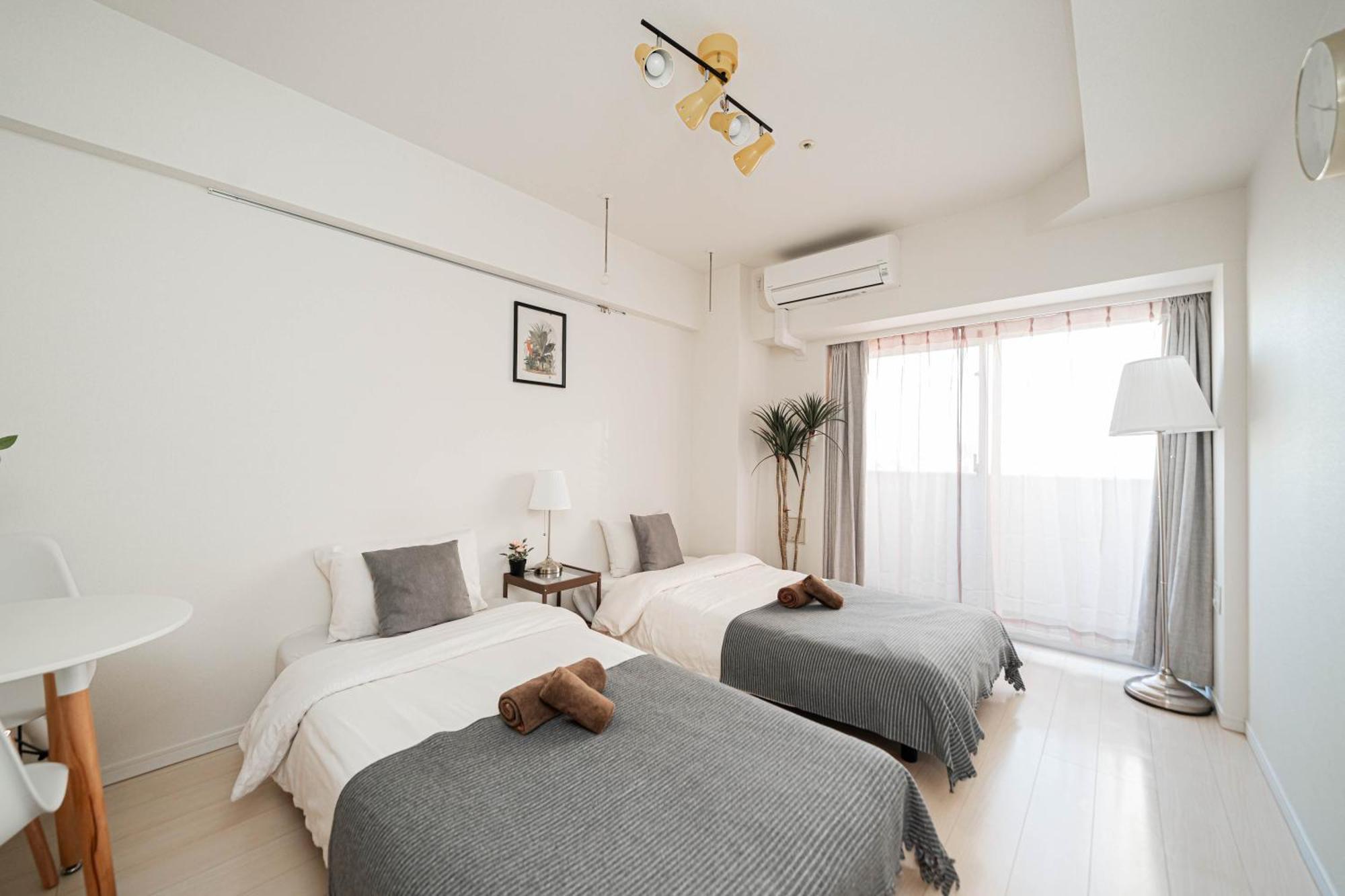 Shinjuku High-rise Great For Couples & Groups Tokyo